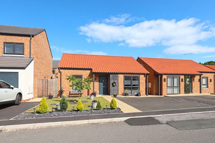 2 Bedroom Detached Bungalow For Sale In Gadwell Mews, Rhodesia, S80