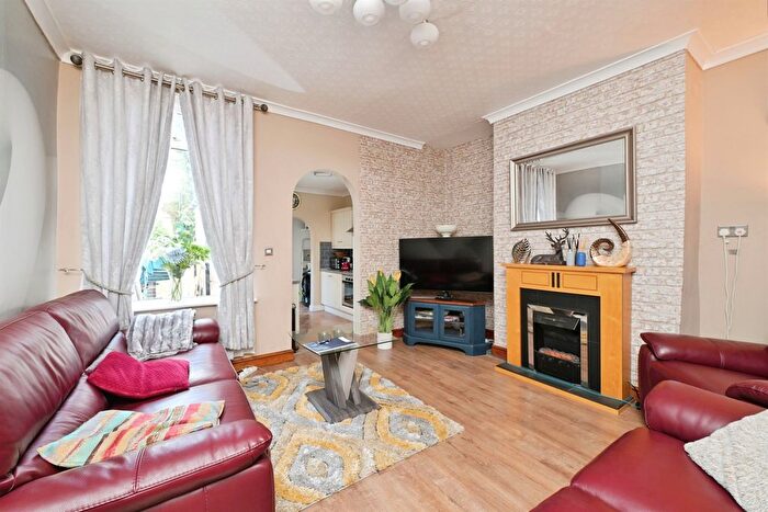 3 Bedroom Terraced House For Sale In Lincoln Road, Peterborough, PE1