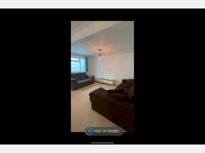 2 Bedroom Flat To Rent In Ashford Court, London, NW2