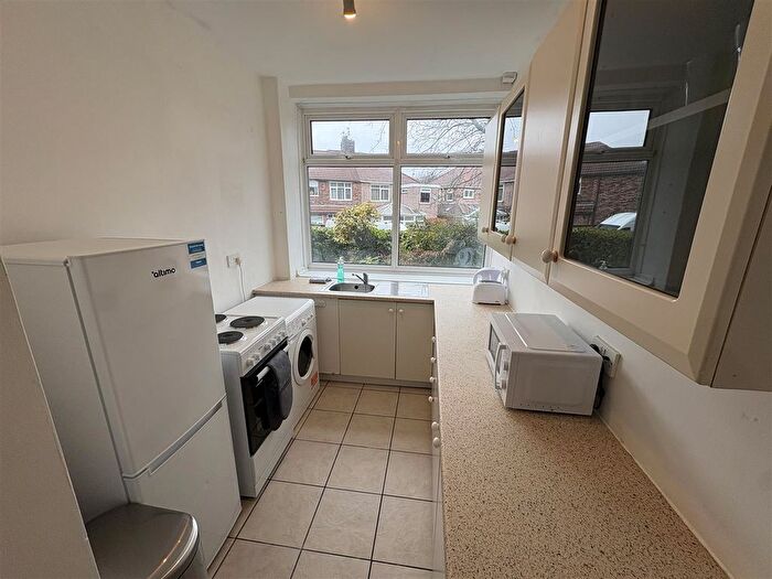 2 Bedroom Flat To Rent In Molyneux Court, Liverpool, L14