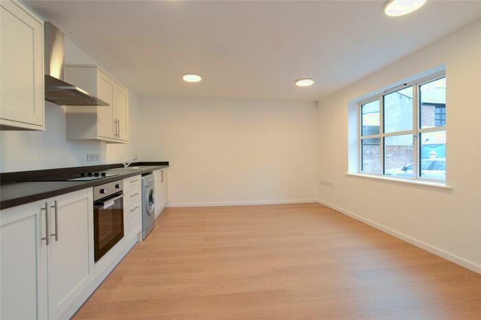 2 Bedroom Apartment To Rent In Townsend Court, Hucknall Road, Nottingham, Nottinghamshire, NG5