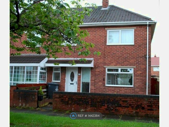 3 Bedroom Semi-Detached House To Rent In Clyde Avenue, Hebburn, NE31