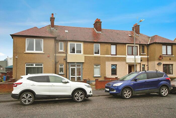 3 Bedroom Flat To Rent In Almond Street, Grangemouth, FK3