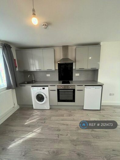 Studio To Rent In Great Cambridge Road, London, N18