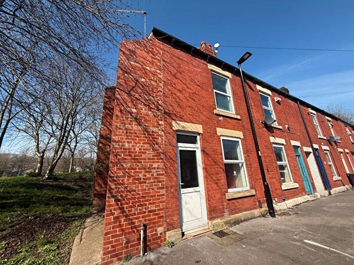 3 Bedroom End Terrace House For Sale In Maxwell Way, Sheffield, S4