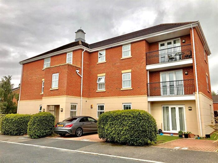 2 Bedroom Apartment To Rent In Reins Croft, Neston, CH64