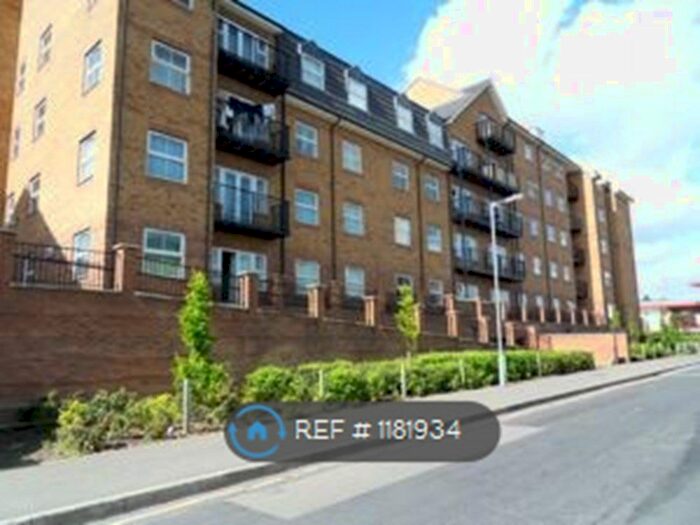 Houses to rent in Luton