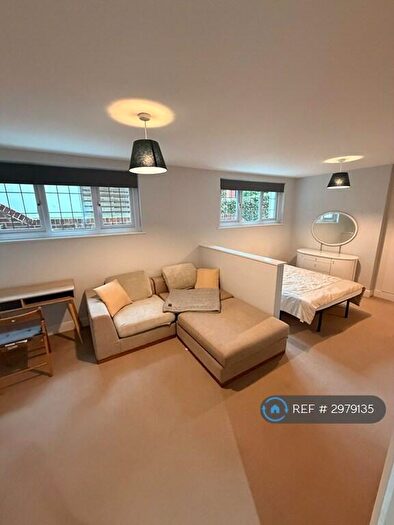 Studio To Rent In Logs Hill, Chislehurst, BR7