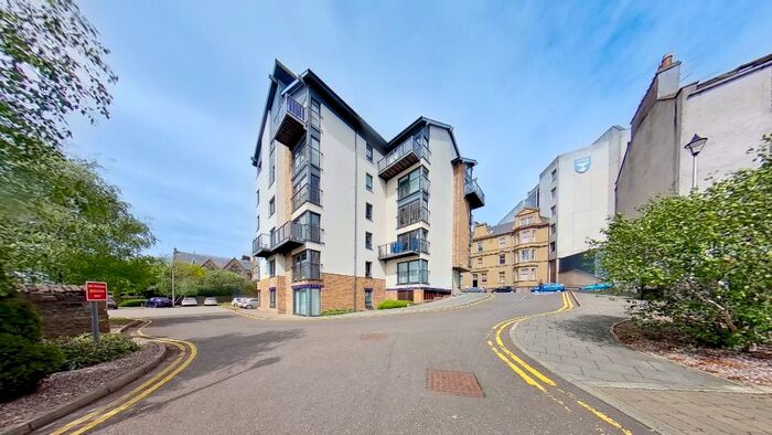 2 Bedroom Flat To Rent In Mcvicars Lane, West End, Dundee, DD1