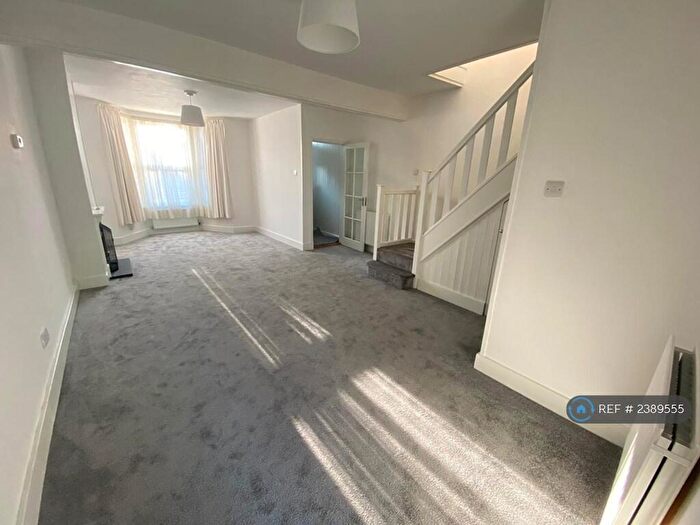 3 Bedroom Terraced House To Rent In Mitcham Road, Croydon, CR0