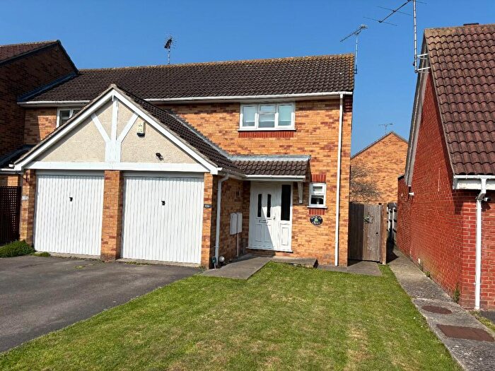 2 Bedroom Semi-Detached House To Rent In Langham Drive, Rayleigh, Essex, SS6