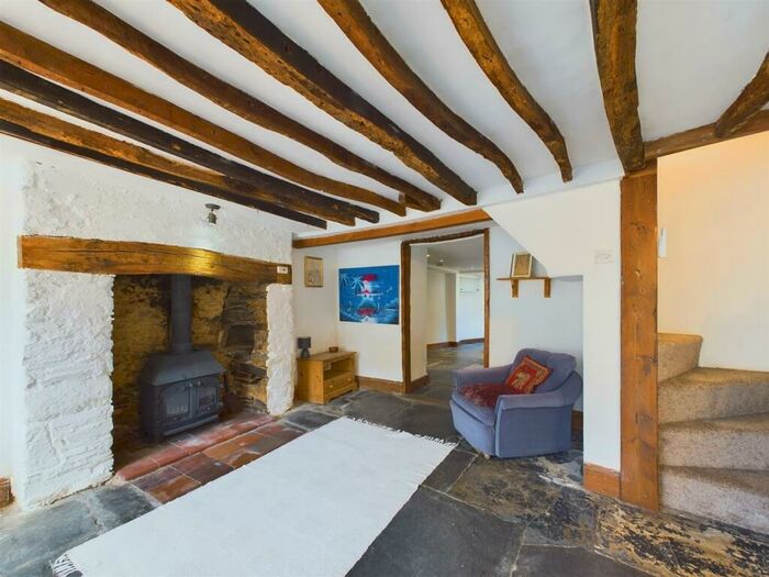 4 Bedroom Town House To Rent In Park View, Lifton, PL16
