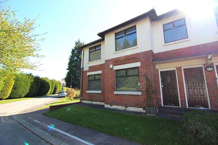 2 Bedroom Flat To Rent In St Alban's Terrace, Manchester, M8