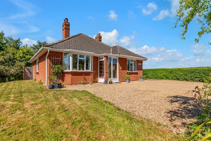 3 Bedroom Detached Bungalow For Sale In The Street, Rumburgh, IP19