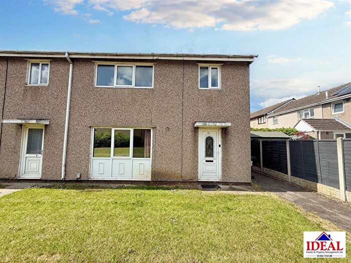 3 Bedroom End Of Terrace House For Sale In Eskdale Walk, Scawsby, Doncaster, DN5
