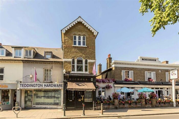 2 Bedroom Flat To Rent In High Street, Teddington, TW11