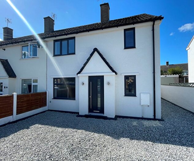 3 Bedroom End Terrace House To Rent In Hallfield Crescent, Wetherby, West Yorkshire, LS22