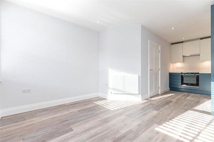 1 Bedroom Apartment To Rent In West Street, Maidenhead, Berkshire, SL6