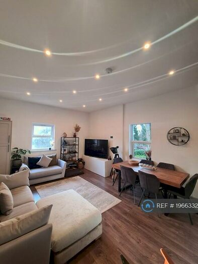 2 Bedroom Flat To Rent In Holly House, Liverpool, L8