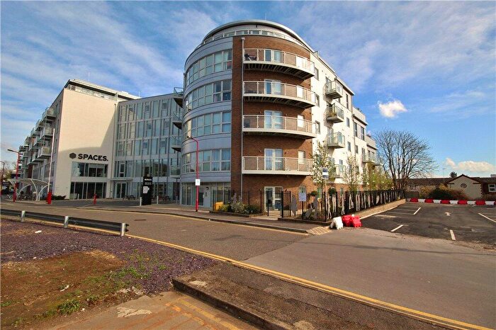 2 Bedroom Apartment To Rent In Station View, Guildford, Surrey, GU1