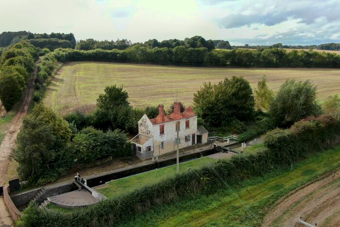 3 Bedroom Cottage For Sale In Twyford, Banbury, OX17