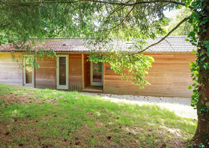 2 Bedroom Lodge For Sale In Water's Edge, Stonerush Lakes, Lanreath, Looe, Cornwall, PL13