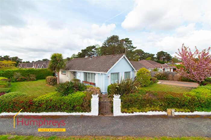 3 Bedroom Detached Bungalow For Sale In Bushmead Drive, Ashley Heath, BH24