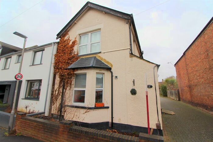 1 Bedroom Flat To Rent In College Road, St.Albans, AL1