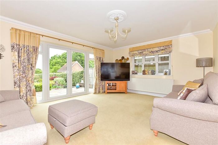 4 Bedroom Detached House For Sale In Canterbury Road, Densole, Folkestone, Kent, CT18