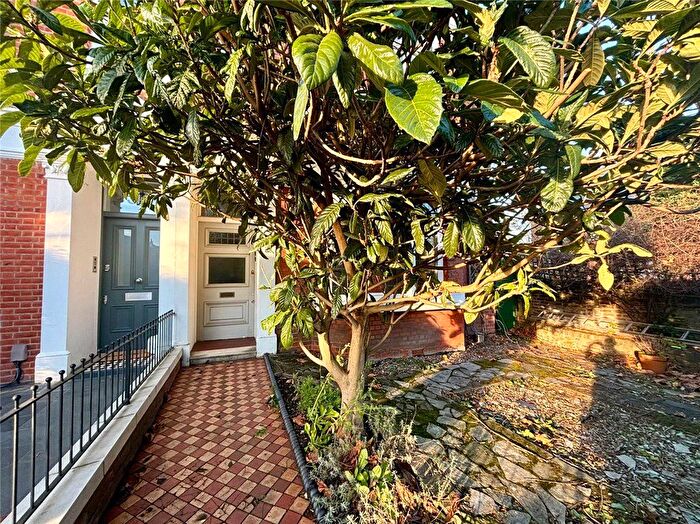 1 Bedroom Flat To Rent In Stamford Brook Road, London, W6