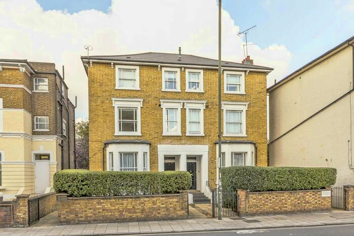 2 Bedroom Flat To Rent In Sheen Road, Richmond, TW9