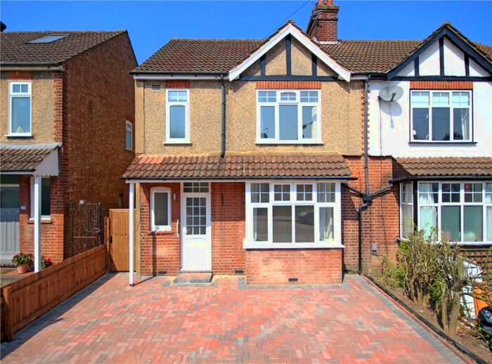 3 Bedroom SemiDetached House To Rent In Cell Barnes Lane, St. Albans, Hertfordshire, AL1 3 Bedroom SemiDetached House To Rent In Cell Barnes Lane, St. Albans, Hertfordshire, AL1