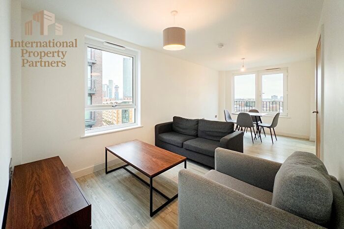 2 Bedroom Flat To Rent In Middlewood Plaza, Craven Street, Salford, M5