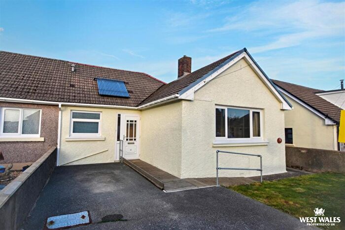 3 Bedroom Semi-Detached Bungalow For Sale In Brickhurst Park, Johnston, Haverfordwest, SA62