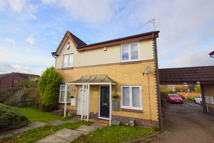 2 Bedroom Town House To Rent In Penny Lane Way, Hunslet, Leeds, LS10