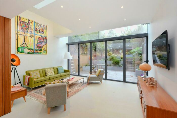 5 Bedroom Terraced House To Rent In Cross Street, Angel, N1