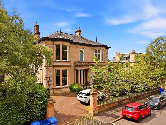 3 Bedroom Flat For Sale In / Cleveden Drive, Kelvinside, G12