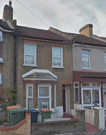 3 Bedroom Terraced House For Sale In Eversleigh Road, London, E6