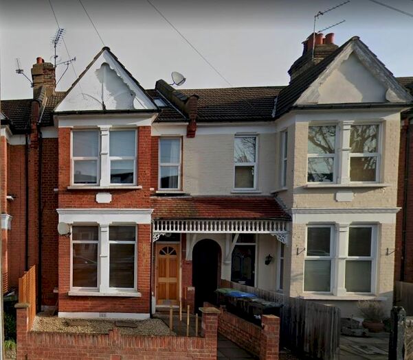 2 Bedroom Flat To Rent In Lancaster Road, London, N11