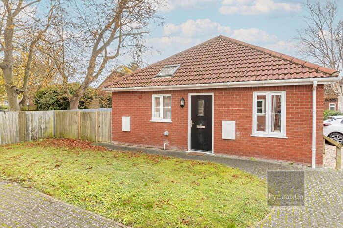 2 Bedroom Detached Bungalow For Sale In Edward Gambling Court, Norwich, NR2