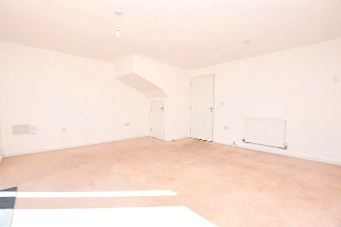 3 Bedroom Town House For Sale In Andrews Walk, Blackburn, Lancashire, BB2