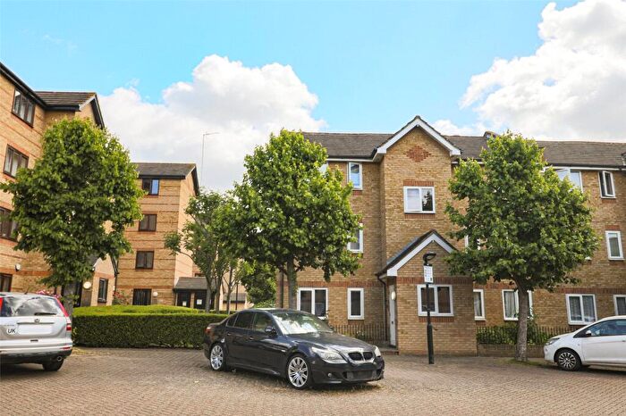 1 Bedroom Apartment For Sale In Ringwood Gardens, Mudchute, E14