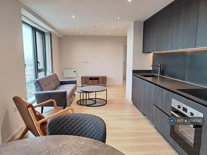 2 Bedroom Flat To Rent In Dutton Street, Manchester, M3