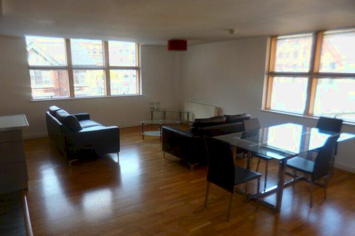 3 Bedroom Flat To Rent In Mcconnell Building, Manchester, M4