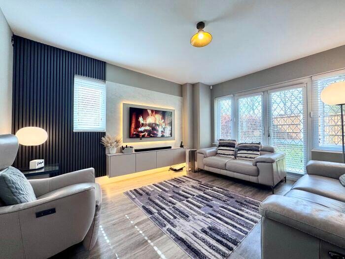 3 Bedroom Town House For Sale In Reeceton Gardens, Bolton, BL1