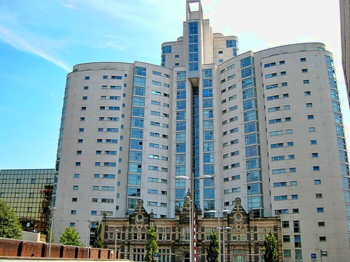 2 Bedroom Flat To Rent In Altolusso, Bute Terrace, Cardiff, CF10