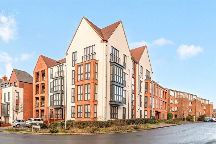 2 Bedroom Flat For Sale In Pitch Court, Earle Crescent, Wokingham, Berkshire, RG40