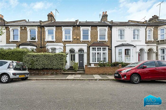 5 Bedroom Terraced House To Rent In Lincoln Road, East Finchley, London, N2