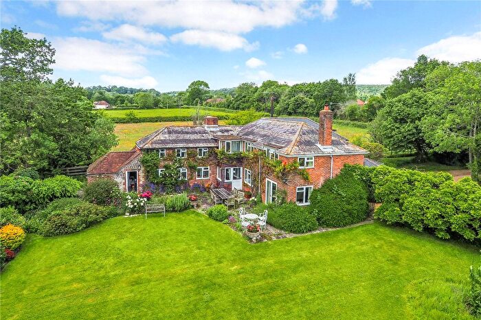4 Bedroom Detached House For Sale In Ramsdean Road, Petersfield, Hampshire, GU32