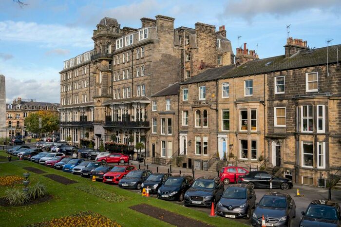 4 Bedroom Town House To Rent In Prospect Place, Harrogate, HG1